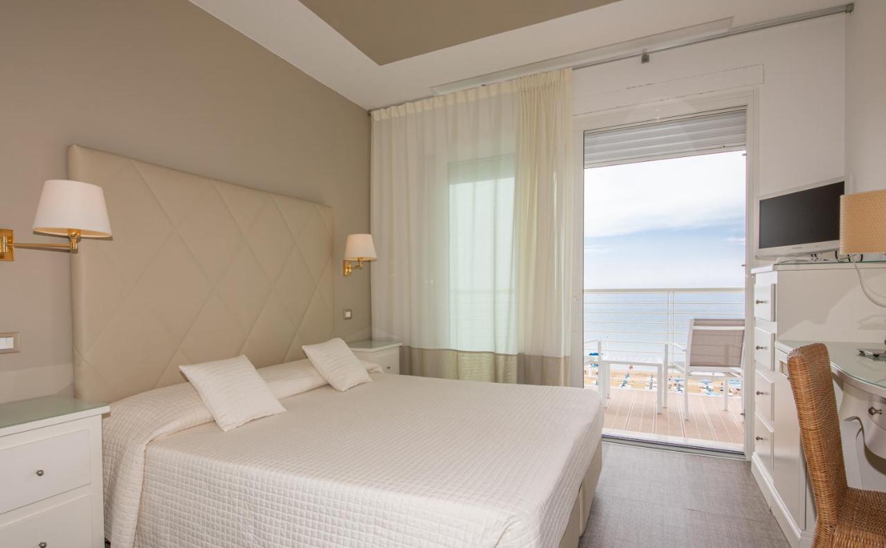 Hotel Le Soleil Лідо-ді-Єзоло Екстер'єр фото