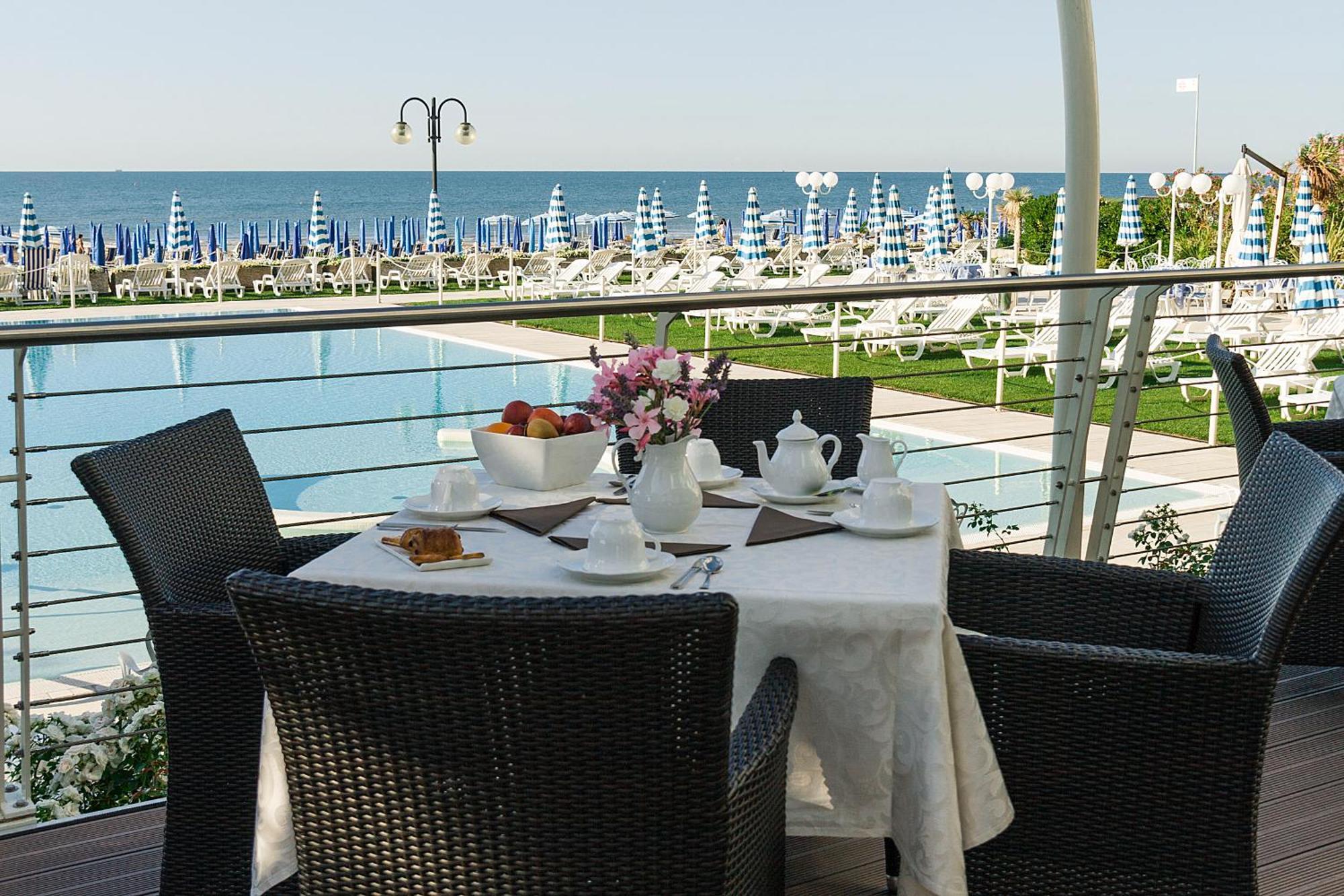 Hotel Le Soleil Лідо-ді-Єзоло Екстер'єр фото