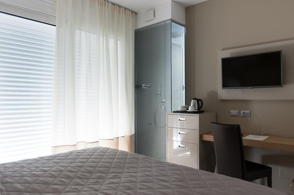 Hotel Le Soleil Лідо-ді-Єзоло Екстер'єр фото