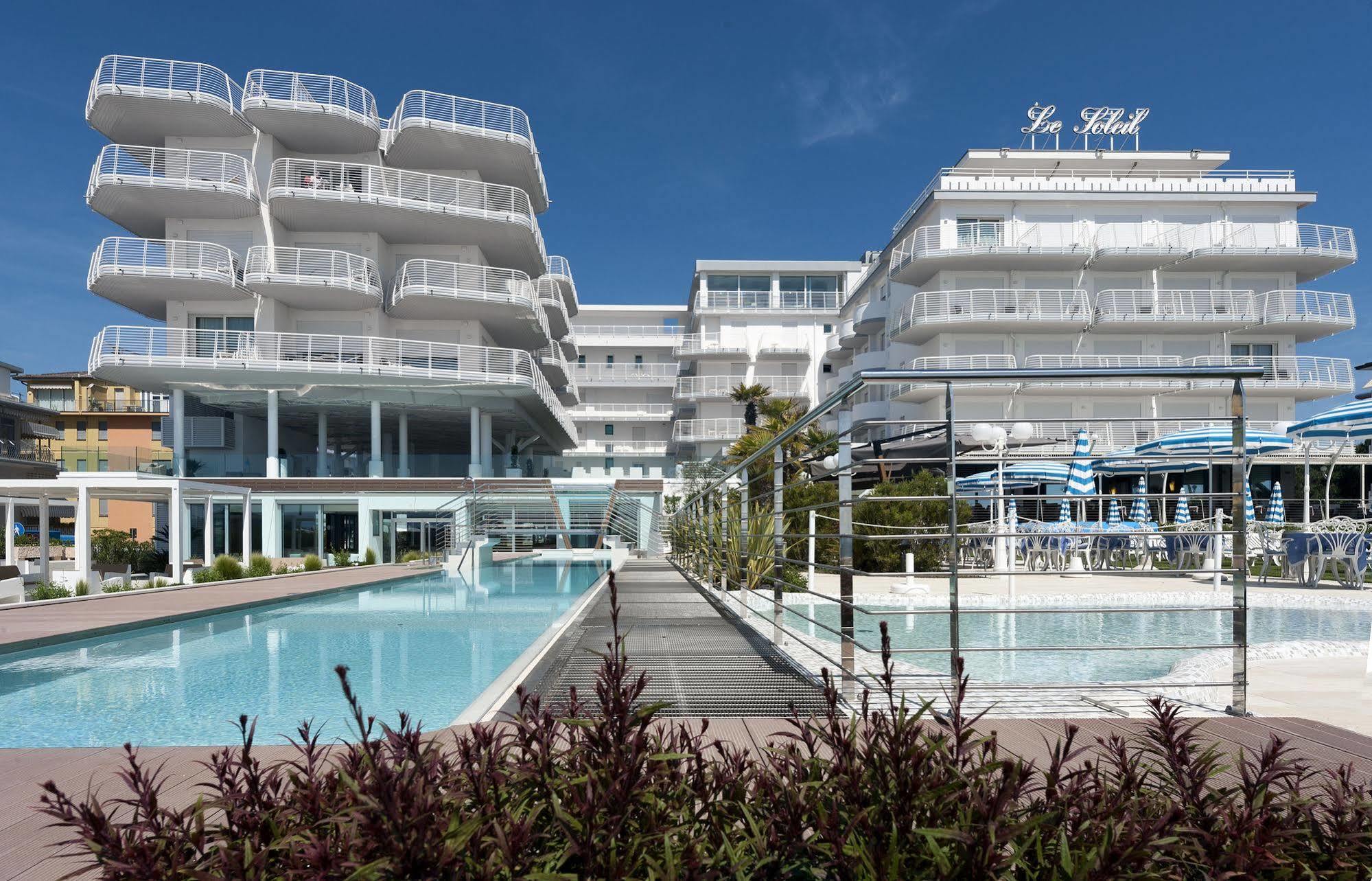 Hotel Le Soleil Лідо-ді-Єзоло Екстер'єр фото